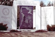 Fire Fighters Memorial (2001)