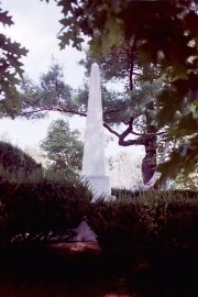 Gov. Enoch Lincoln's tomb in the Park (2001)