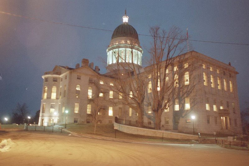 State House at night in Augusta (2003)