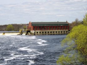 Bodwell Hydroelectric facility at the Old Town - Milford Dam on the Penobscot River (2005)