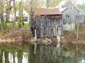 Buildings near a small pond in Allens Mills (2005)