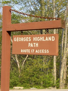 Sign: "Georges Highland Path, Route 17 Access" (2007)