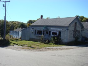 Appleton Village Store at Town Hill and Union Roads corner (2007)