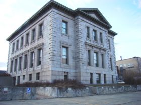 The Custom House in downtown Bath (2010)