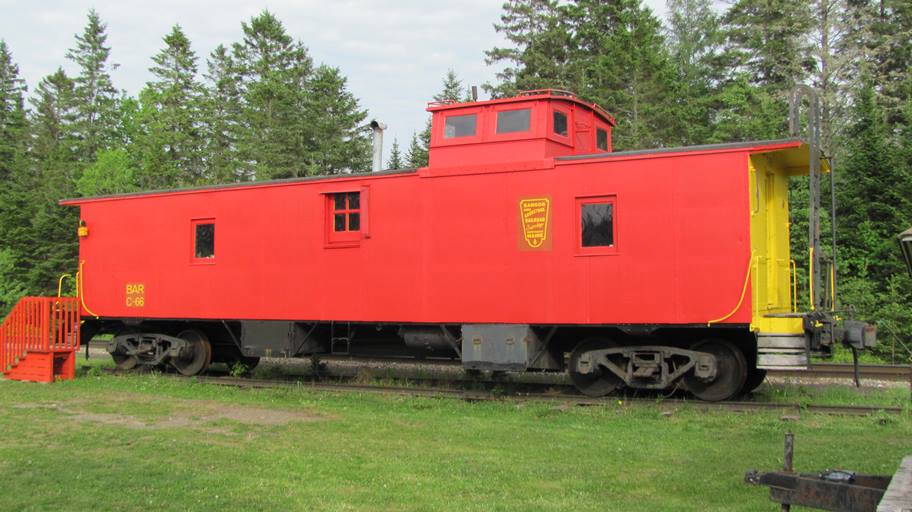 Caboose near Oakfield Station on the Station Road in Oakfield (2012)