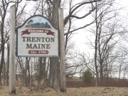 Sign: Welcome to Trenton Maine (2013)