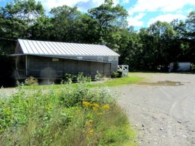 American Legion building near the Sandy River (2013)