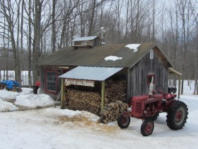 Maine-iac Farm Sugarhouse (2014)