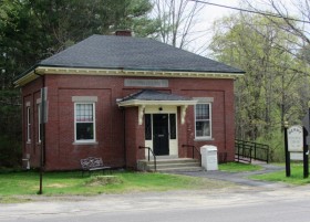 Berry Memorial Library in Bar Mills (2014)