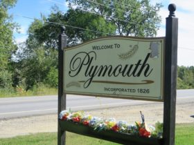 Sign: Welcome to Plymouth (2014)