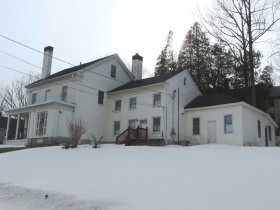 House on South Chestnut Street (2015)