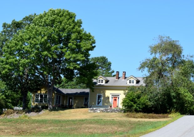 House on Upper Mast Landing in the Harraseeket Historic District (2017)