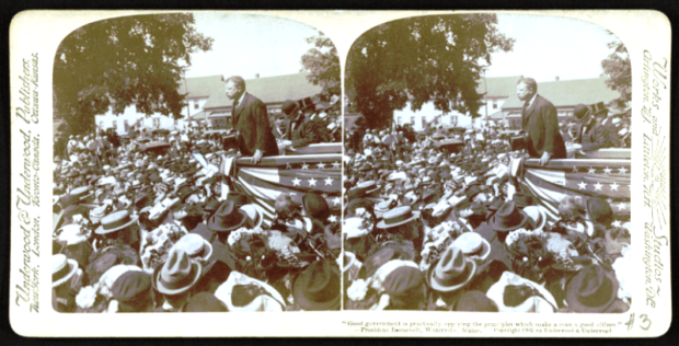 Theodore Rooservelt in Waterville (1902) addressing a large crowd.