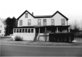 Cummings Guest House (2004)