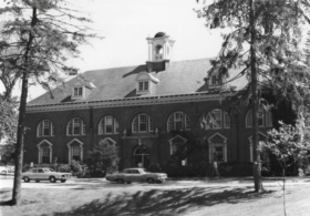 Alumni Hall (1977)