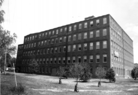 Cummings Shoe Factory (2001)