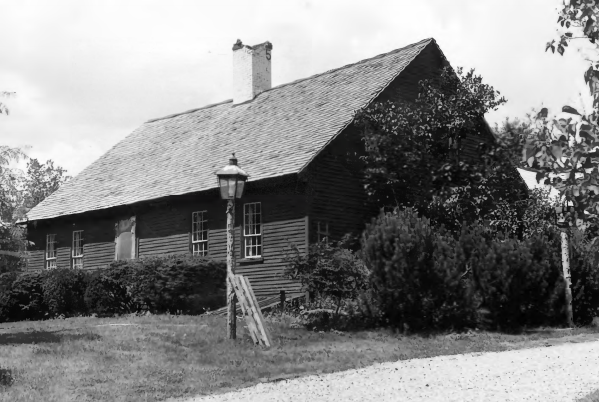 This image has an empty alt attribute; its file name is Wells-Mill-House.png