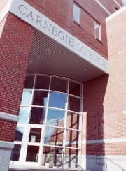 Carnegie Science Building at Bates (2001)