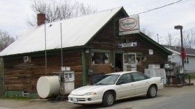 Store on the Dutch Gap Road (2005)