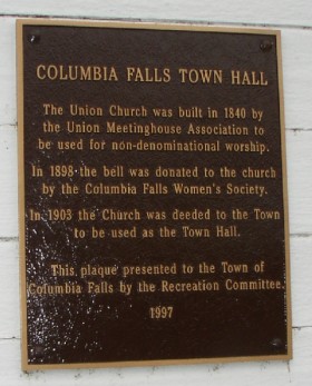 Plaque on the Union Church and Town Hall (2004)