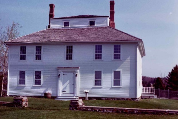 Fort House (2001)