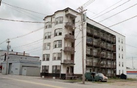 Apartment Building (2002)