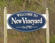Sign: Welcome to New Vineyard (2005)